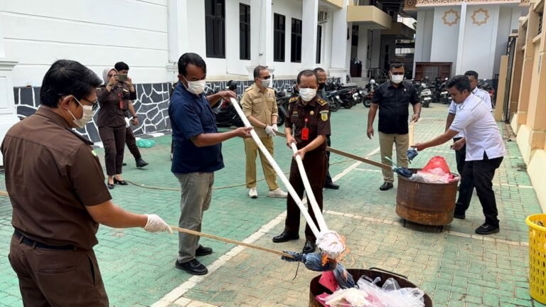 Kejari Kendari Musnahkan 1,4 Kilogram Sabu dari 82 Perkara