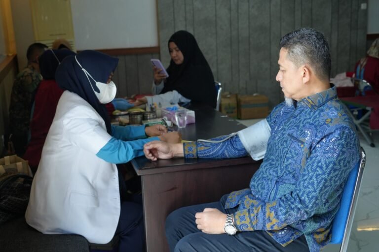 PLN UID Sulselrabar Gelar Donor Darah, Kumpulkan 67 Kantong