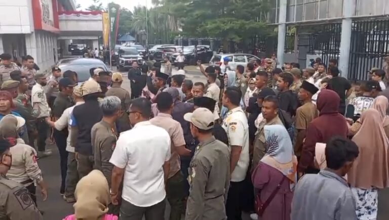 Dugaan Jual Beli Alsintan, Warga Lalonona Mengadu ke DPRD