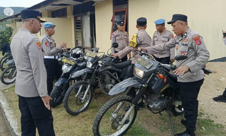 Propam Polres Buton Periksa Kendaraan Dinas Polsek Sampolawa