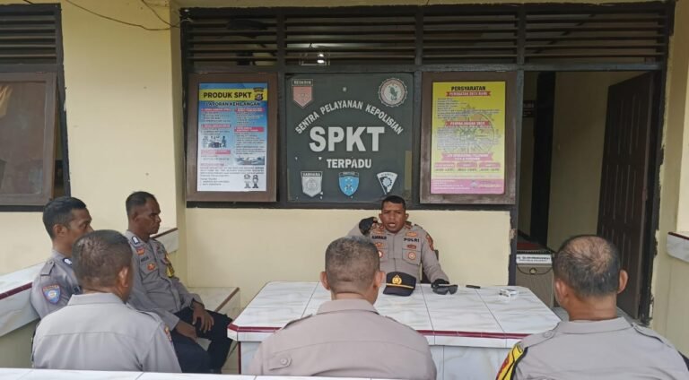 Kasat Binmas Polres Buton Tekankan Pelayanan Prima dan Humanis