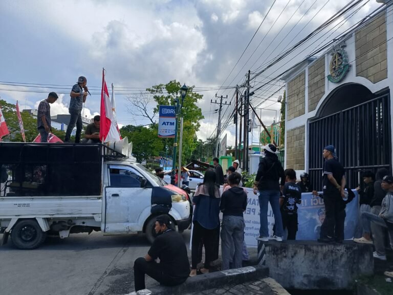 Aksi Jilid II Desak Kejati Tetapkan Bupati Bombana sebagai Tersangka