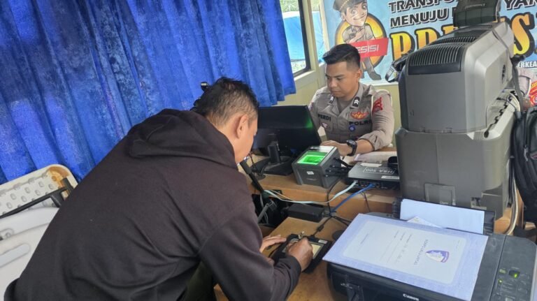 Ditlantas Polda Sultra Layani Perpanjangan SIM dan Konsultasi Gratis