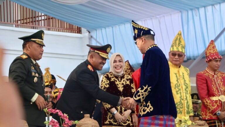 Kapolda Sultra Hadiri Upacara HUT Sultra ke-62 di Kendari