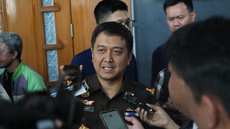 Nadiem Makarim Sakit, Sidang Korupsi Chromebook Ditunda