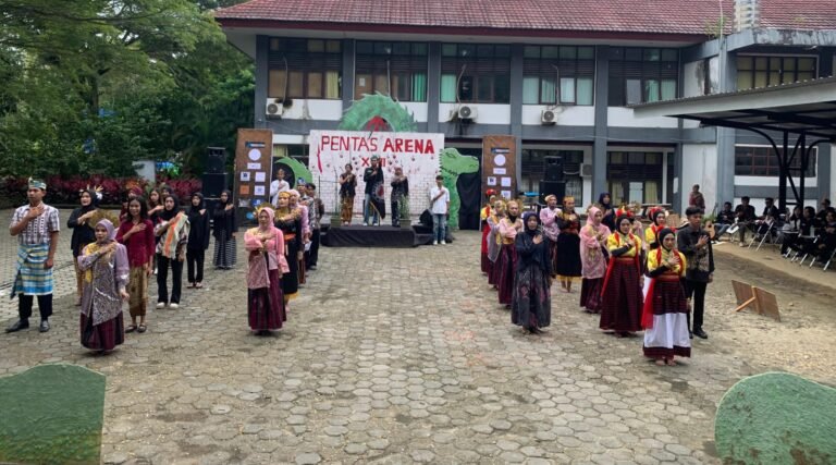 Pentas Arena XVIII UHO Hadirkan Ragam Seni Nusantara