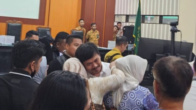 Bupati Koltim Nonaktif Abdul Azis Divonis 4 Tahun 3 Bulan