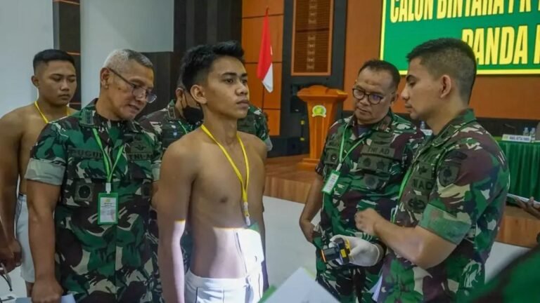 Danrem 143 Halu Oleo Pimpin Sidang Bintara PK TNI AD