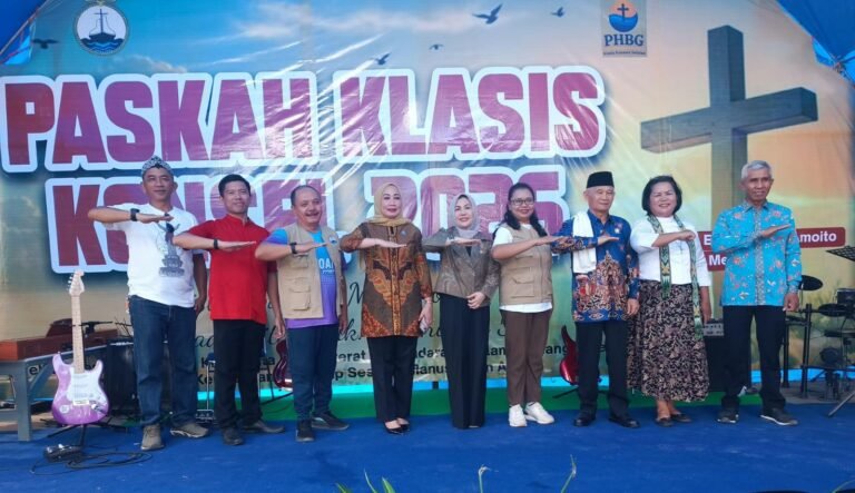 Leni Surunuddin Hadiri Paskah Klasis, Perkuat Kerukunan Umat di Konsel