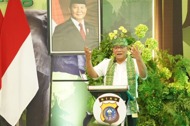 Menteri Lingkungan Hidup Dorong Green Policing Polda Riau Jadi Nasional