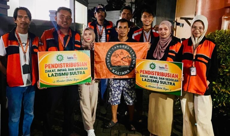 Lazismu Sultra dan KARTANA Salurkan Sembako saat Cuaca Ekstrem