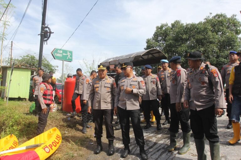 Wakapolda Sultra Tinjau Banjir Wanggu, 650 Warga Terdampak