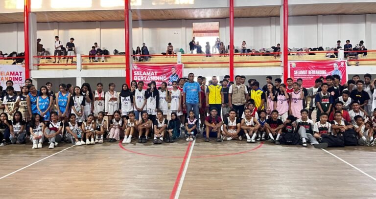 Ketua KONI Kendari Buka Kejuaraan Basket Pelajar Adventure Victorem Cup 4