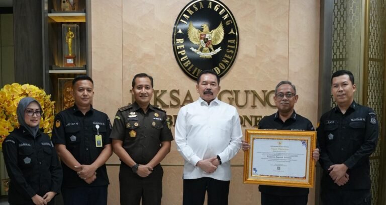 Kejaksaan RI Raih Penghargaan ANRI Kategori AA Sangat Memuaskan