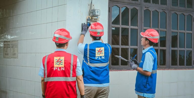 PLN Sulselrabar Siagakan 2.315 Personel Jaga Listrik Idul Adha