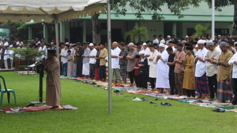 Kodim 1417 Kendari Gelar Shalat Idul Adha Bersama Warga