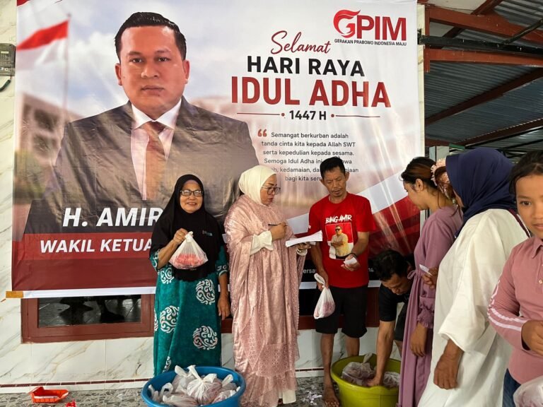 GPIM Salurkan Sapi Kurban untuk Warga Tongauna Konawe