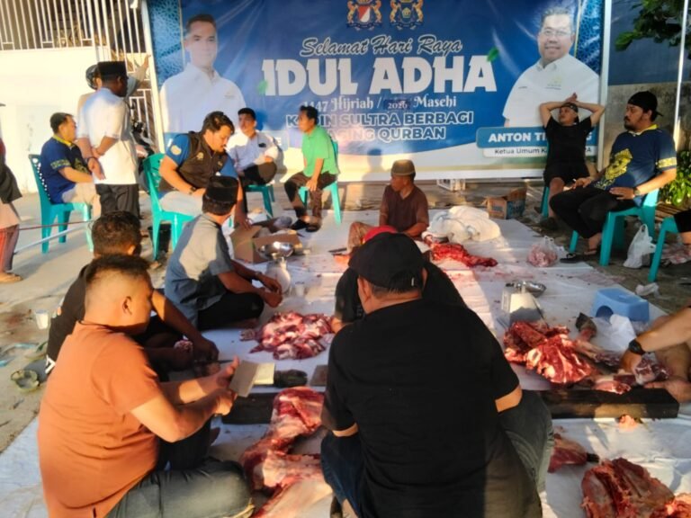 Kadin Sultra Sembelih Tiga Sapi Kurban di Kendari