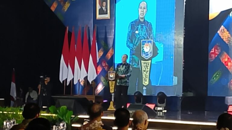Hadiri Apresiasi Pemda Berprestasi di Kendari, Mendagri Tekankan Tingkatkan Kinerja Kepala Daerah