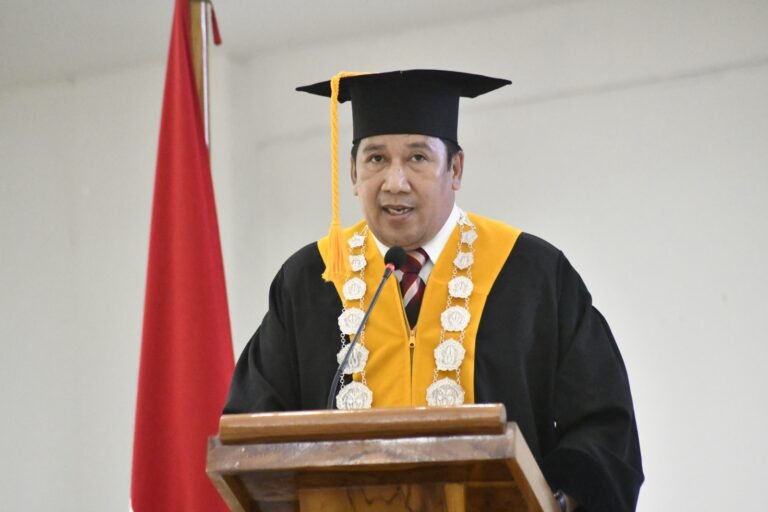 UHO Wisuda 749 Lulusan, Nur Grace Jadi Terbaik Universitas