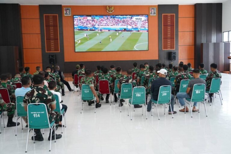 Korem 143 Halu Oleo Gelar Nobar Piala Dunia Gratis