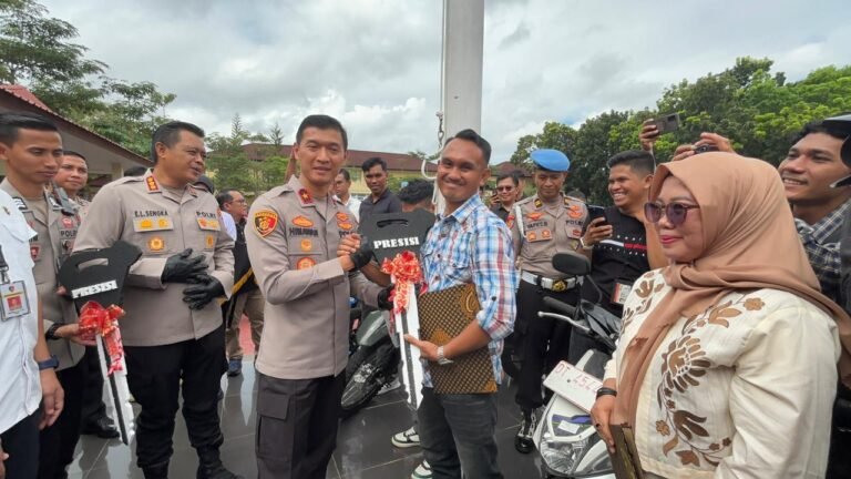 Kapolda Sultra Serahkan 62 Kendaraan Hasil Curanmor kepada Korban