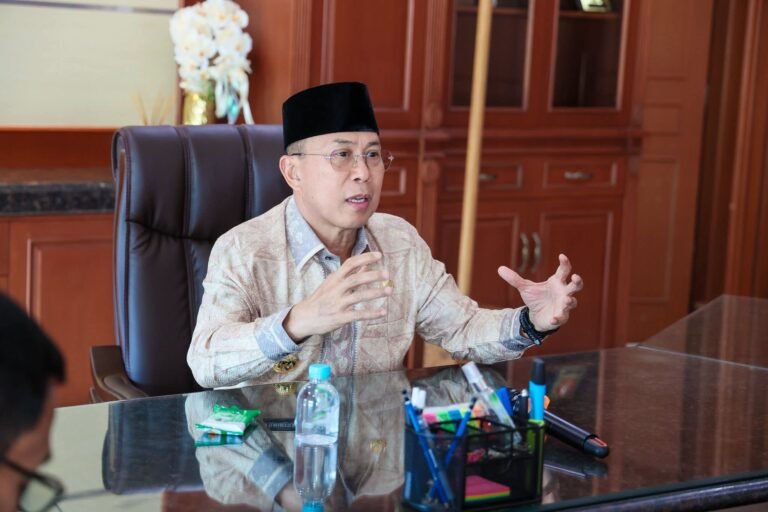 Gubernur Sultra Pastikan Gaji PPPK Paruh Waktu Tetap Dibayar
