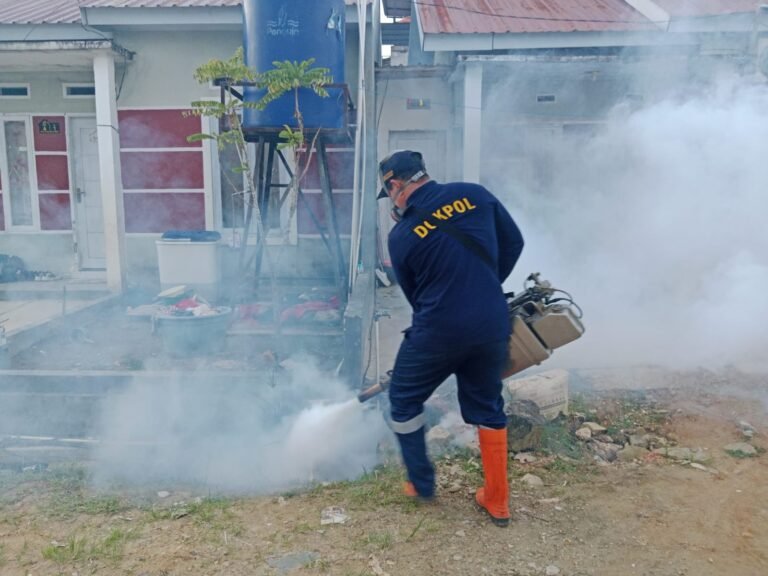 Polda Sultra Fogging 156 Rumah, Cegah DBD di Lepo-Lepo