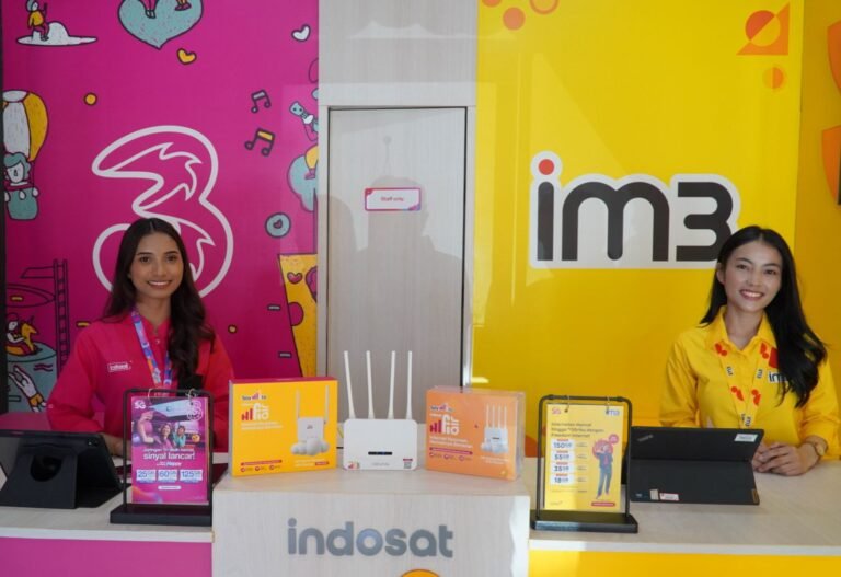 Indosat Resmikan Gerai Pertama di Kendari, Layani IM3, Tri, HiFi