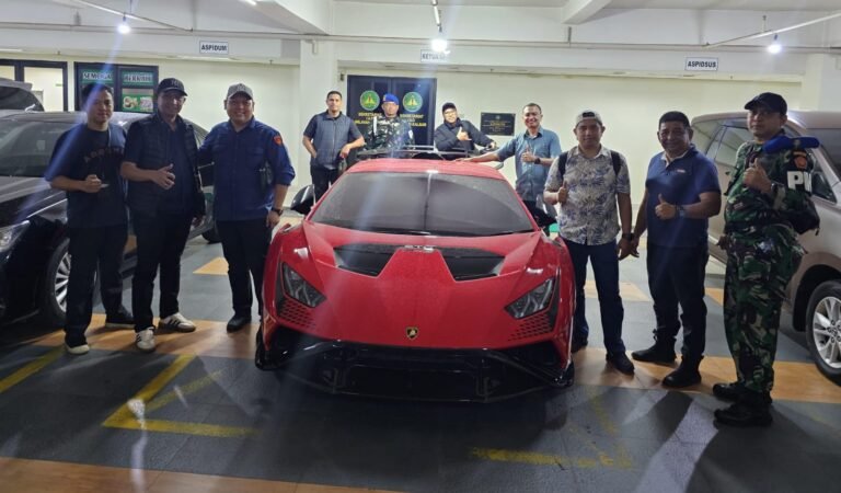 Kejagung Sita Lamborghini Aseng dalam Kasus Korupsi Tambang Kalbar