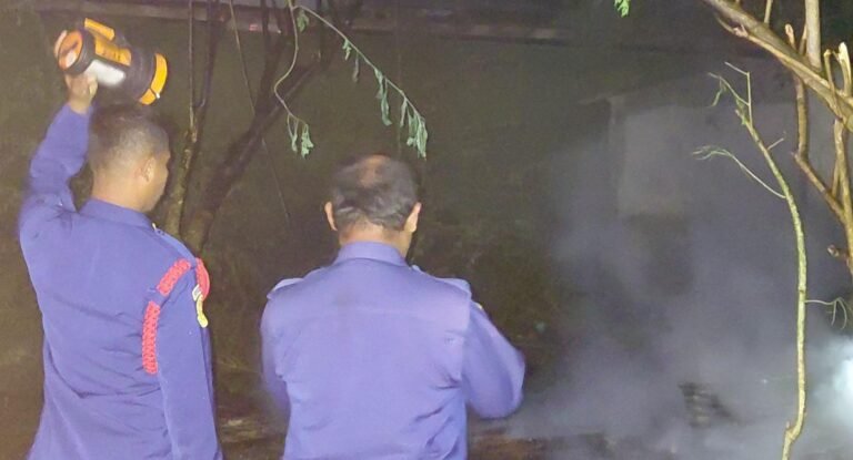 Rumah Pemulung di Bende Kendari Ludes Terbakar
