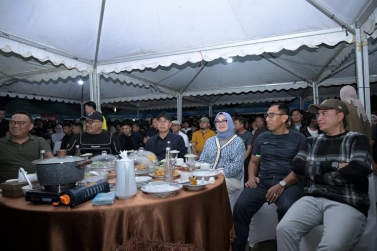 Ribuan Warga Padati Balai Kota Kendari Nobar Final Piala Dunia 2026
