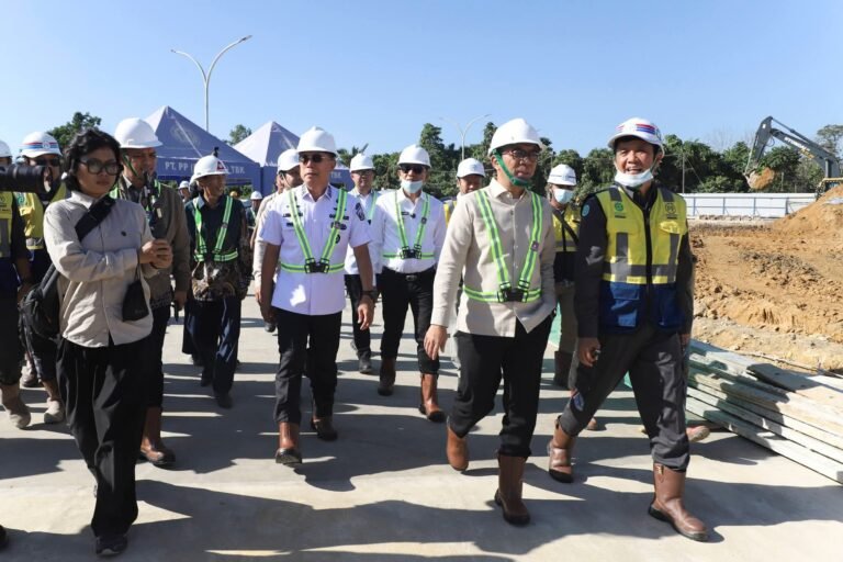 Menteri Diktisaintek Tinjau Pembangunan SMA Unggul Garuda Konawe Selatan