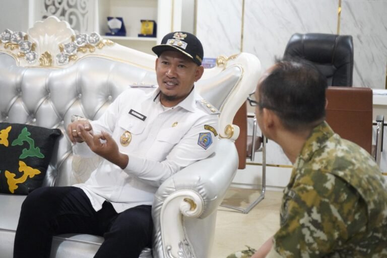 Wawali Kendari Terima Kunjungan Pengadilan Militer V-18 Kendari