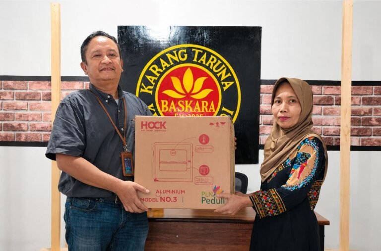PLN Sulselrabar Perkuat UMKM Kendari Caddi Lewat Program TJSL