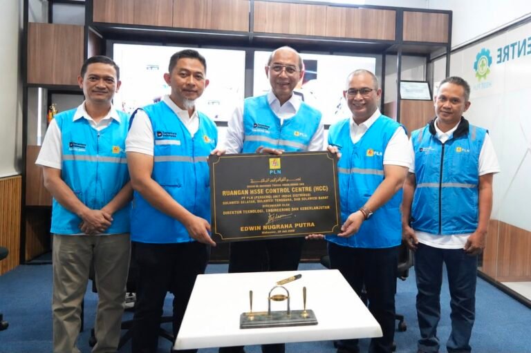 PLN Sulselrabar Resmikan HSSE Control Center Perkuat Budaya Keselamatan