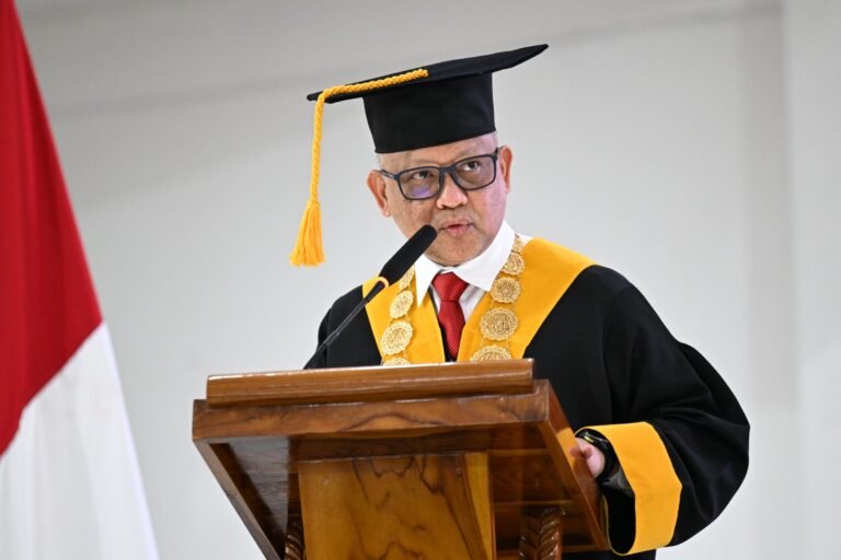 UHO Wisuda 752 Lulusan, Teknik Informatika Raih Lulusan Terbaik Universitas